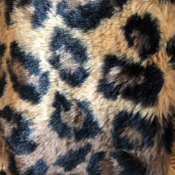 3 AM Forever Leopard 👜  Faux Fur *NWT - Picture 5 of 6